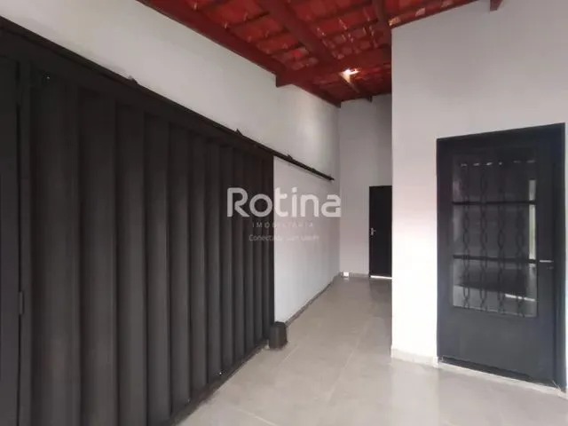 Imagem 15: Casa para Aluguel, 3 Quartos, 1 Suíte, 2 Vagas, São Jorge - Uberlândia/Mg