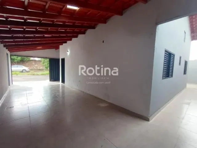 Imagem 10: Casa para Aluguel, 3 Quartos, 1 Suíte, 2 Vagas, São Jorge - Uberlândia/Mg