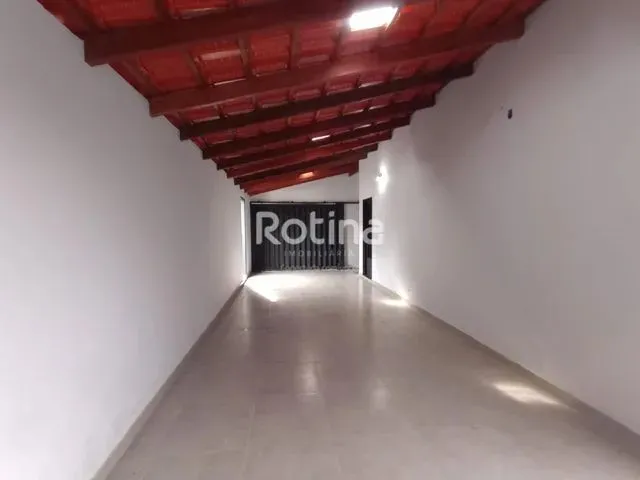 Imagem 4: Casa para Aluguel, 3 Quartos, 1 Suíte, 2 Vagas, São Jorge - Uberlândia/Mg