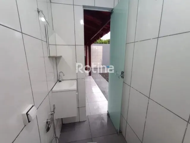 Imagem 14: Casa para Aluguel, 3 Quartos, 1 Suíte, 2 Vagas, São Jorge - Uberlândia/Mg