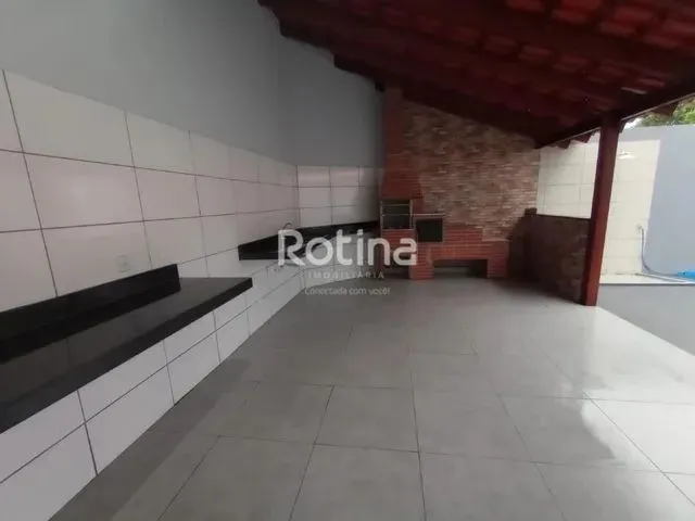 Imagem 16: Casa para Aluguel, 3 Quartos, 1 Suíte, 2 Vagas, São Jorge - Uberlândia/Mg