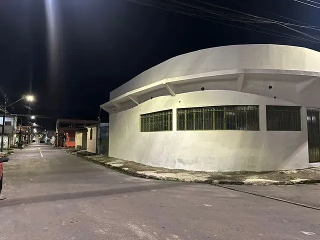 Imagem 1: Casa para Aluguel Ampla com 4 Quartos em Nova Cidade - Manaus - Am
