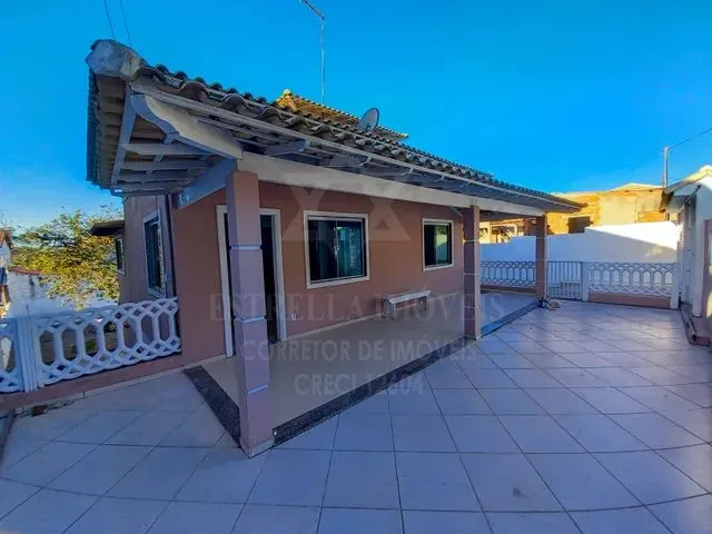 Imagem 1: Casa Semi-Independente para Aluguel Anual com 2 Quartos Sendo 1 Suíte em Itaúna
