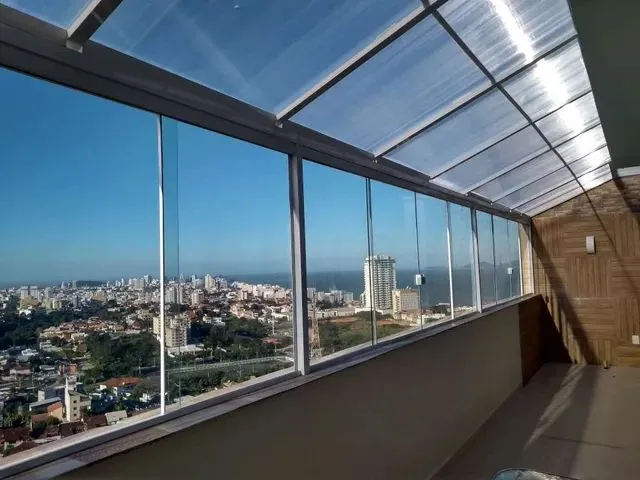 Imagem: O apartamento na cobertura possui 1 Dormitório, 1 Suíte,