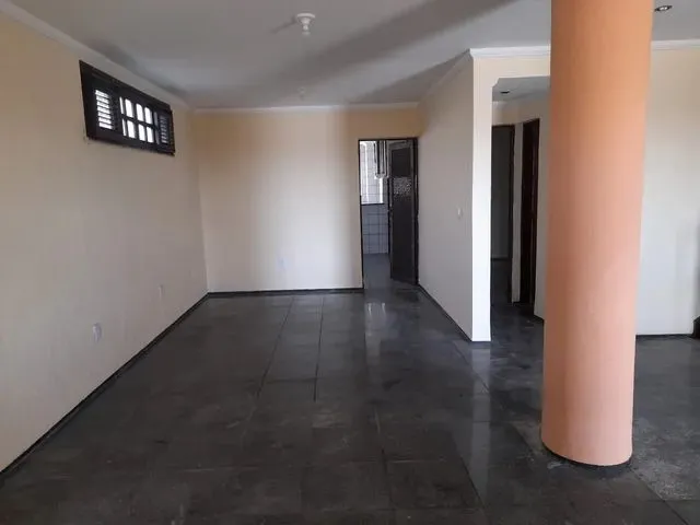 Imagem 14: Casa para Aluguel Residencial Ou Comercial, com 406 M² com 6 Quartos, Piscina, Poço
