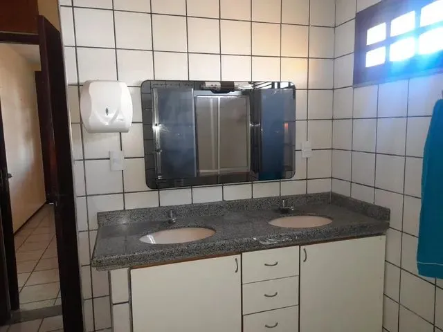 Imagem 3: Casa para Aluguel Residencial Ou Comercial, com 406 M² com 6 Quartos, Piscina, Poço