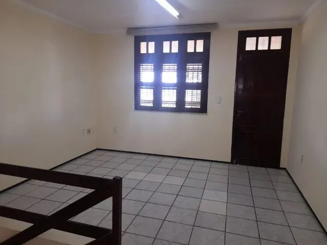 Imagem 12: Casa para Aluguel Residencial Ou Comercial, com 406 M² com 6 Quartos, Piscina, Poço