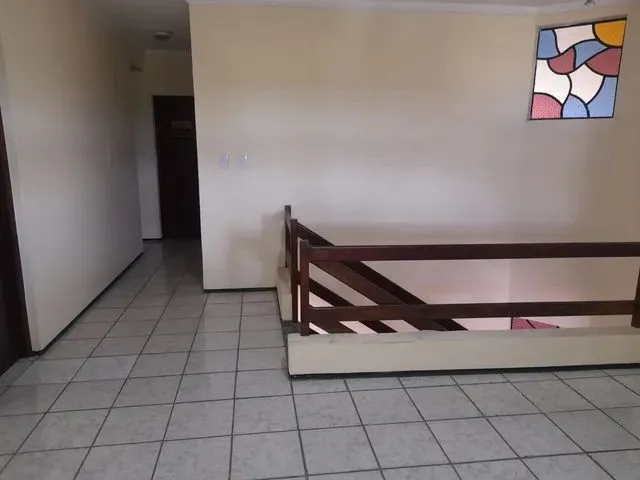 Imagem 4: Casa para Aluguel Residencial Ou Comercial, com 406 M² com 6 Quartos, Piscina, Poço