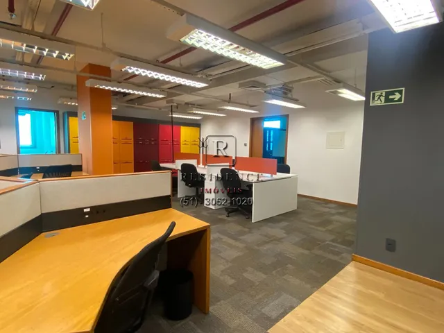 Imagem 13: Sala Comercial de 481m² Pronta e Mobiliada com 8 Banheiros no Moinhos de Vento, Porto