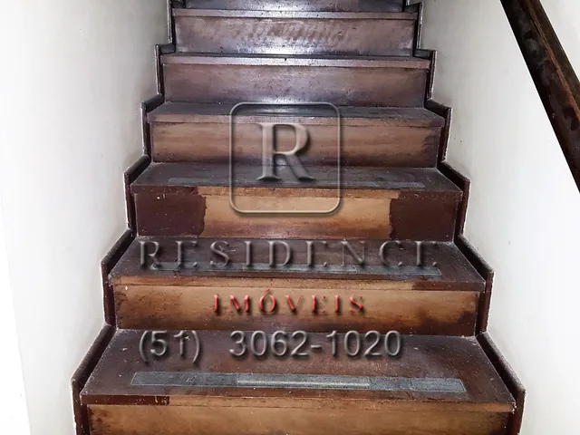 Imagem 13: Imperdível Casa à Venda em Porto Alegre-RS: 4 Quartos, 1 Suíte, 3 Salas, 1 Banheiro, 3