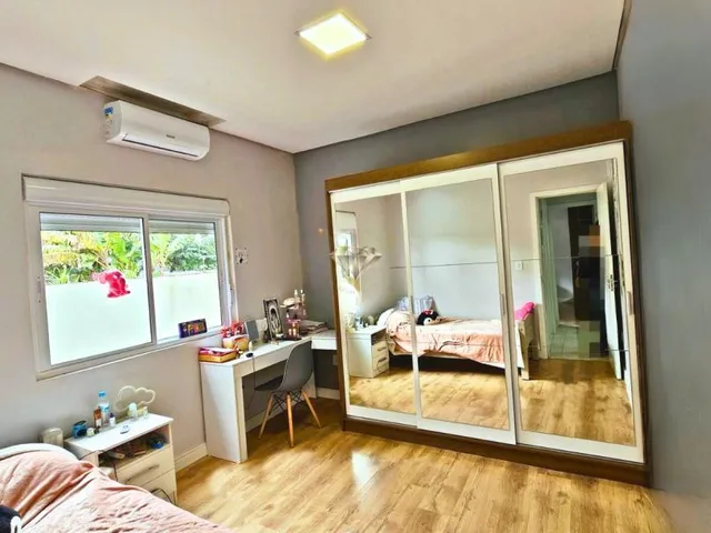 Imagem 2: Casa com 3 dormitórios, sendo 1 suíte no Centro de Esteio - Terreno 12m x 55m