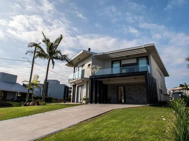 Imagem 4: Casa na praia de Torres-RS - 5 suítes - Bairro Itapeva