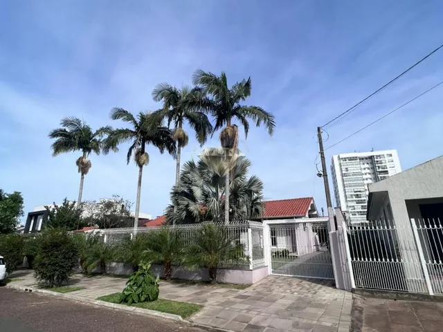 Imagem 4: Casa com piscina e closet à venda em Esteio - Centro - 230m²