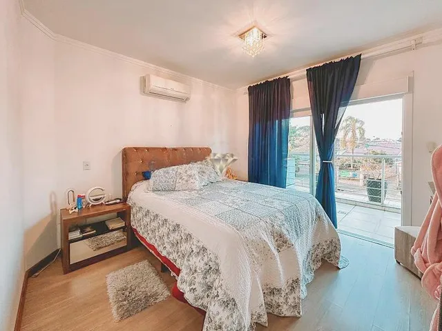 Imagem 8: Casa à venda em Esteio - Bairro Centro: 4 quartos (sendo 3 suítes), salão de festas e