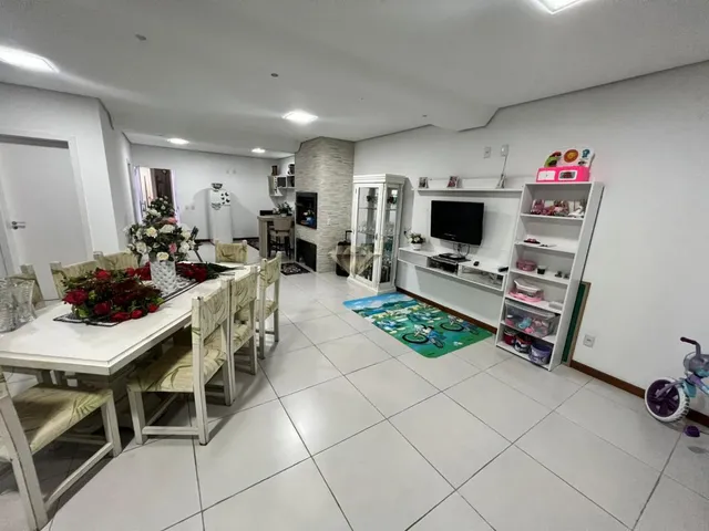 Imagem 12: Casa à venda em Esteio - Bairro Centro: 4 quartos (sendo 3 suítes), salão de festas e