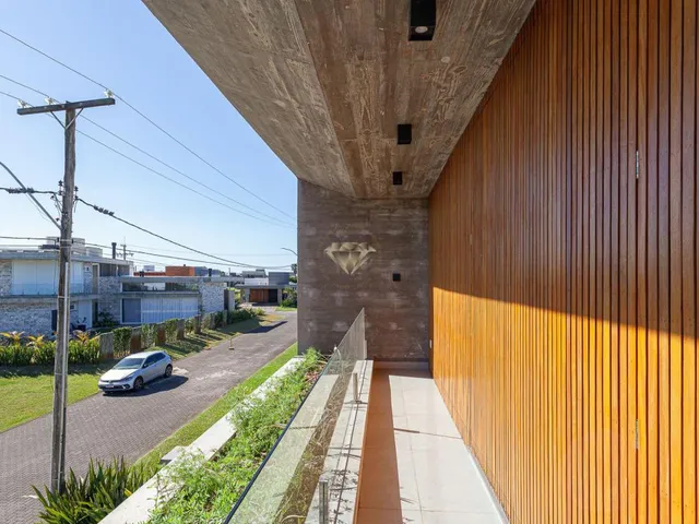 Imagem 6: Casa com 4 Suítes em Condomínio Fechado - Torres - Bairro Centro