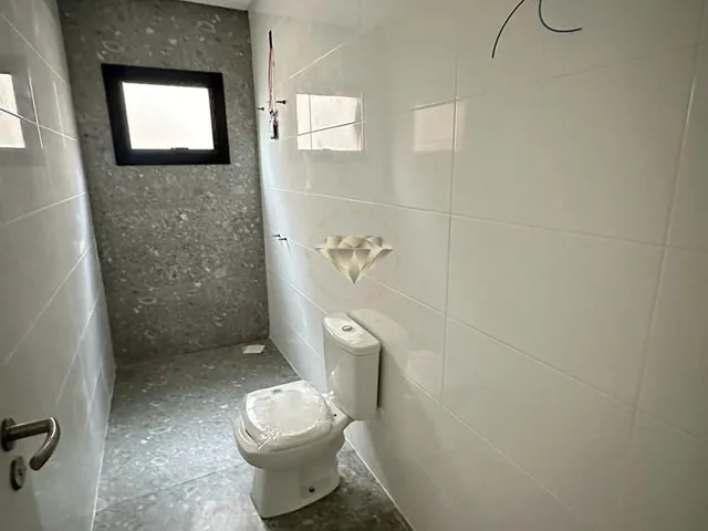 Imagem 4: Casa com porcelanato à venda no Centro de Capão da Canoa