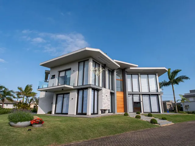 Imagem 2: Casa semimobiliada à venda em Torres - Residência OceanSide