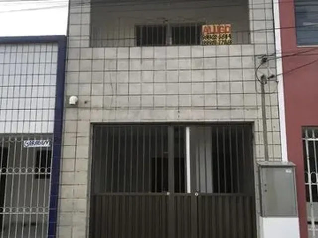 Imagem: A casa possui 2 Dormitórios, 2 Banheiros, 60m² de Área e
