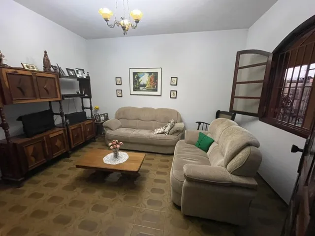Imagem 3: Casa à venda em Resende-RJ, bairro Morada da Colina: 3 quartos, 1 suíte, 2 salas, 3
