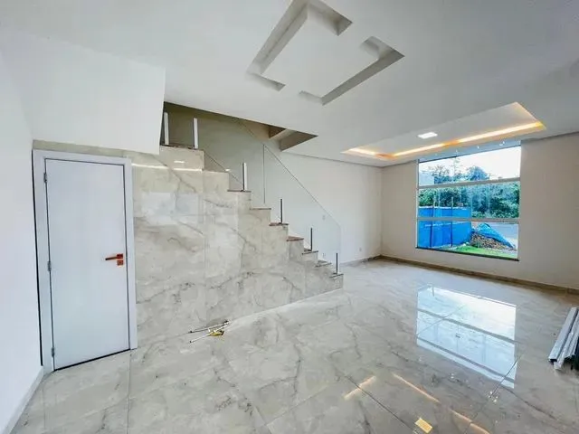 Imagem 9: Oportunidade! Casa com 3 Suítes Fino Acabamento Disponível no Morada Dos