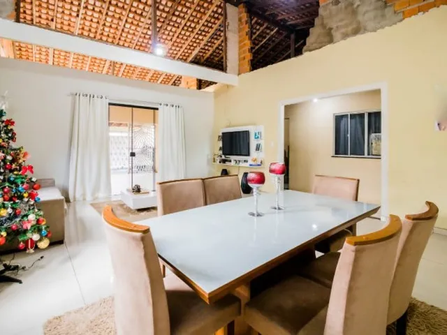 Imagem: Casa, 600M², 4/4, 2Vgs com Piscina no Conj