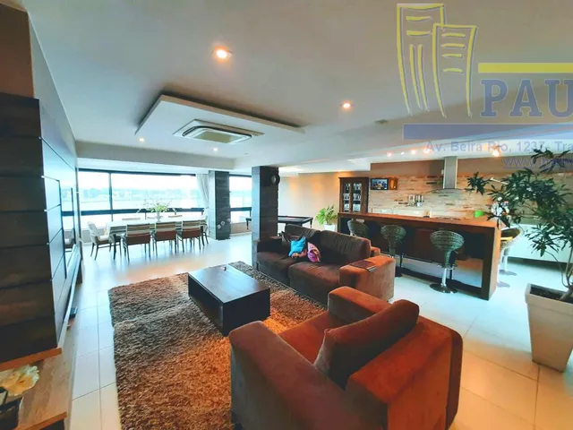 Imagem 11: O rio a seus pés! Apartamento com 235,00m² privativos, três quartos, sendo dois