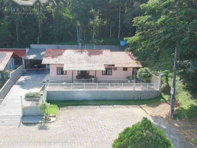 Imagem: Casa 03 Dorm. Sendo 1 Suíte - 4 Vagas no