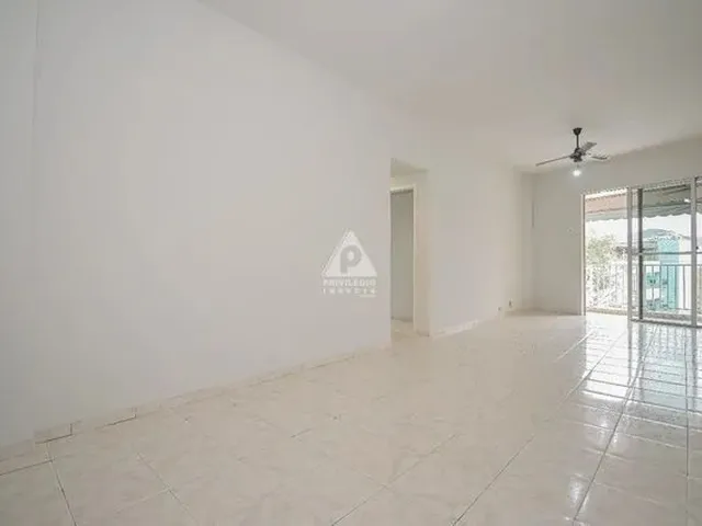 Imagem 1: Ótimo Apartamento 2 Quartos com Vaga e Varanda!!!