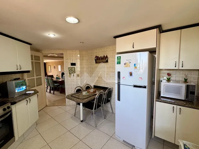 Imagem 9: Apartamento com 3 dormitórios à venda,127,30m privativos e 183.64m total , Centro