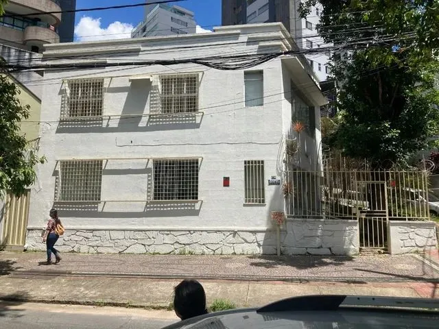 Imagem 1: Belo Horizonte - Casa Padrão - Funcionários