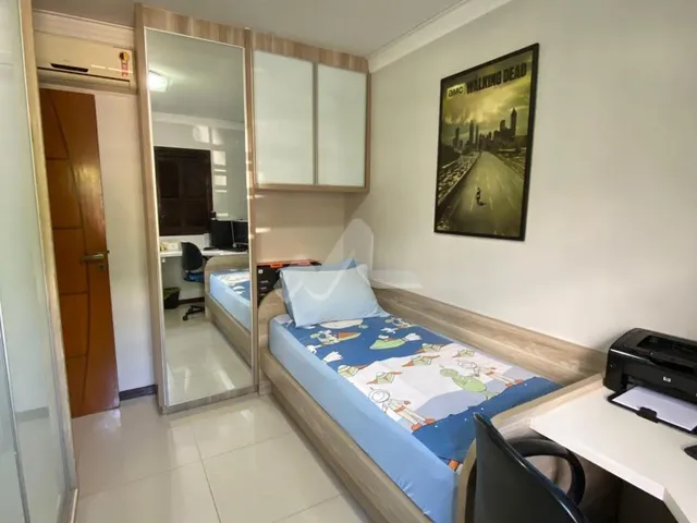 Imagem 6: Casa à Venda - Localizada no Centro - Com suíte e 3 quartos à venda