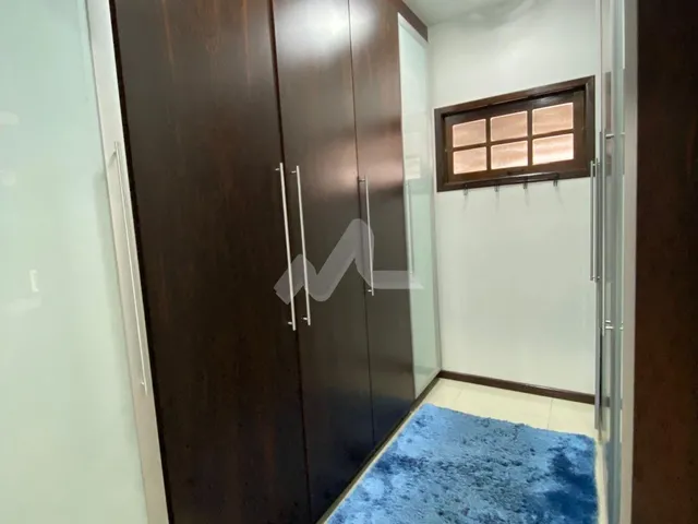 Imagem 12: Casa à Venda - Localizada no Centro - Com suíte e 3 quartos à venda