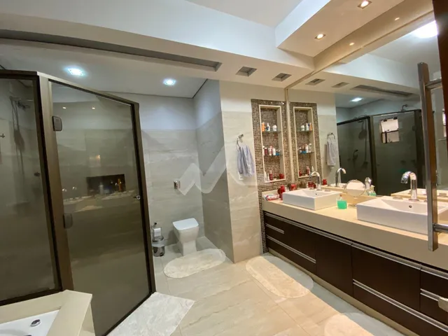 Imagem 13: Casa à Venda - Localizada no Centro - Com suíte e 3 quartos à venda