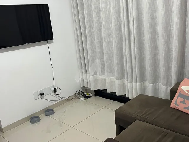 Imagem 7: Apartamento Semi Mobiliado - 02 Quartos - Cozinha Planejada - Sacada com Churrasqueira