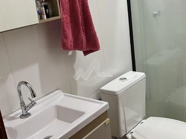 Imagem 11: Apartamento Semi Mobiliado - 02 Quartos - Cozinha Planejada - Sacada com Churrasqueira