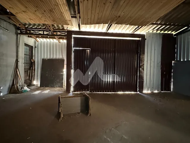 Imagem 11: Prédio a venda no Centro de Toledo, com sala comercial, barracão e apartamento