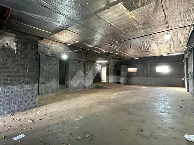 Imagem 12: Prédio a venda no Centro de Toledo, com sala comercial, barracão e apartamento
