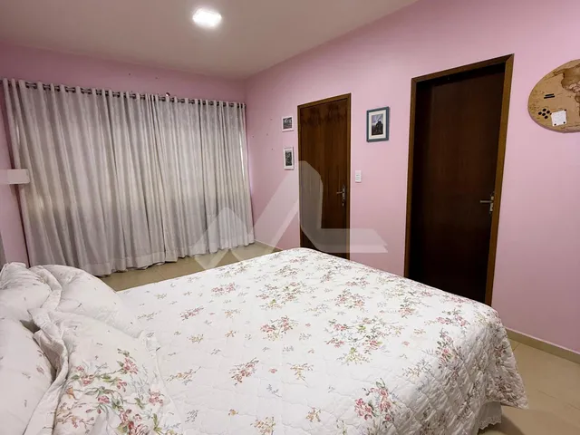 Imagem 14: Sobrado para venda no Jardim Pancera, com uma suíte e mais dois quartos, piscina, área