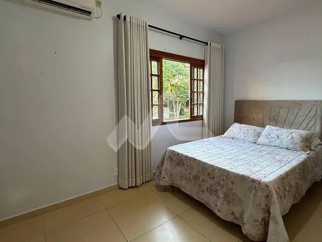 Imagem 2: Sobrado para venda e locação, no Jardim Pancera, com uma suíte e mais dois quartos