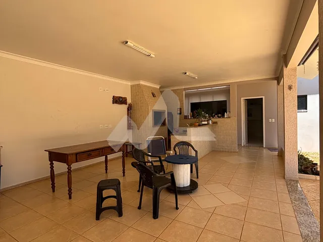 Imagem 9: Casa à venda, no Centro de Toledo, com terreno de 506 m com 1 suíte 3 quartos