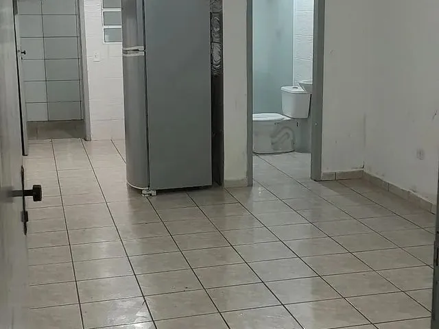 Imagem: A casa possui 2 Dormitórios, 1 Banheiro, 1 Vaga na