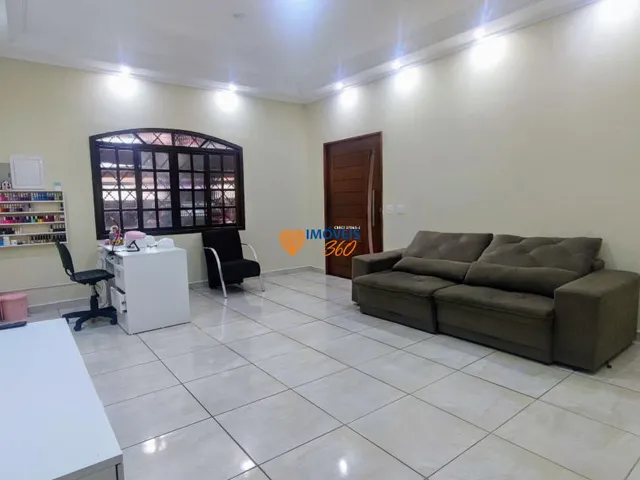 Imagem: Casa de Rua 2 Dormitórios, Reformada