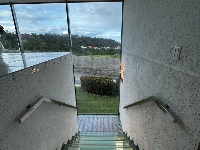 Imagem 16: 03 suítes sendo 01 master com vista pro mar, piscina e área gourmet, em Jacarecica