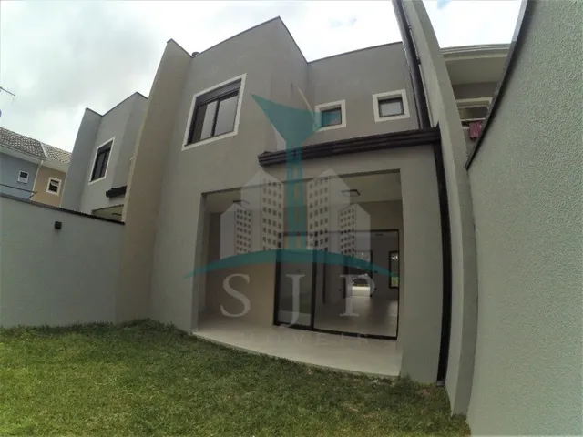 Imagem 2: Sobrado à venda com 154 m² com 3 quartos, 1 suíte, 1 sala, 3 banheiros, 4 vagas de