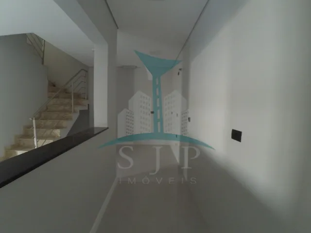 Imagem 2: Imperdível sobrado à venda em Curitiba-PR, bairro Uberaba: 3 quartos, 1 suíte, 1 sala