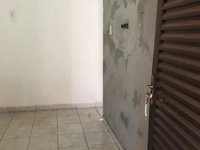 Imagem: Aluga -Se Barraco de Fundo na 421
