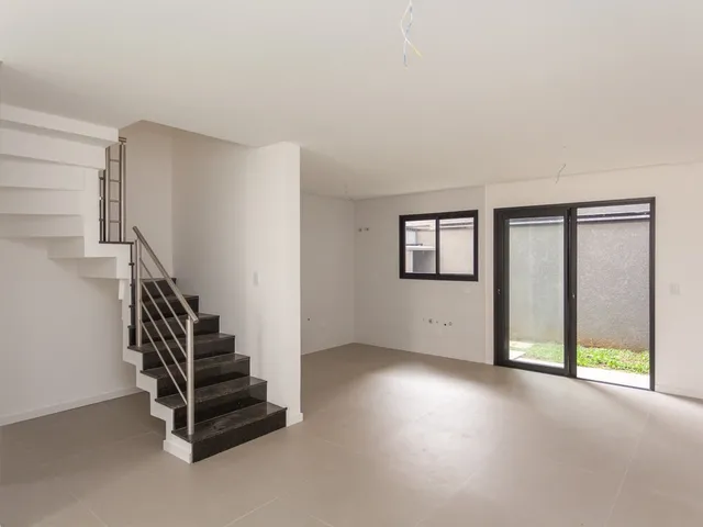 Imagem 8: Imperdível casa em condomínio de luxo no Pilarzinho, Curitiba-PR: 3 quartos, 3 suítes