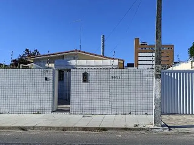 Imagem: Casa Situada em Rua Privilegiada de Ponta