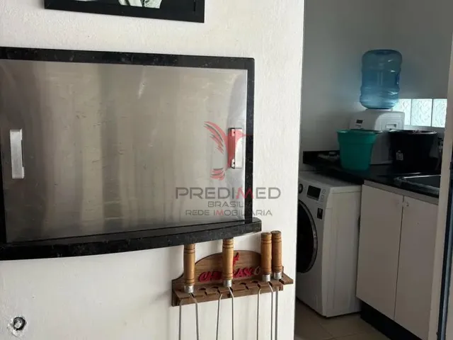 Imagem 16: Casa de Alto Padrão em Piçarras – Jacuzzi Privativa, 3 Suites, Área Gourmet, 4 Vagas